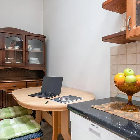 Cozy In Cokuni With Kitchen Mutvoran