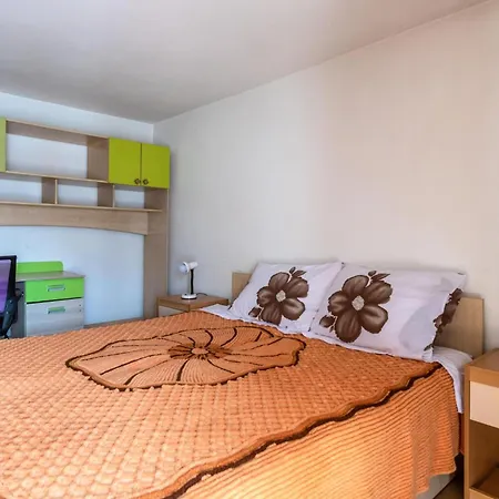 Holiday home Cozy In Cokuni With Kitchen