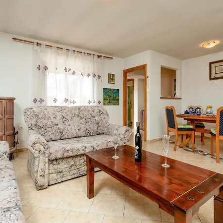 Vikendica House Cokuni *